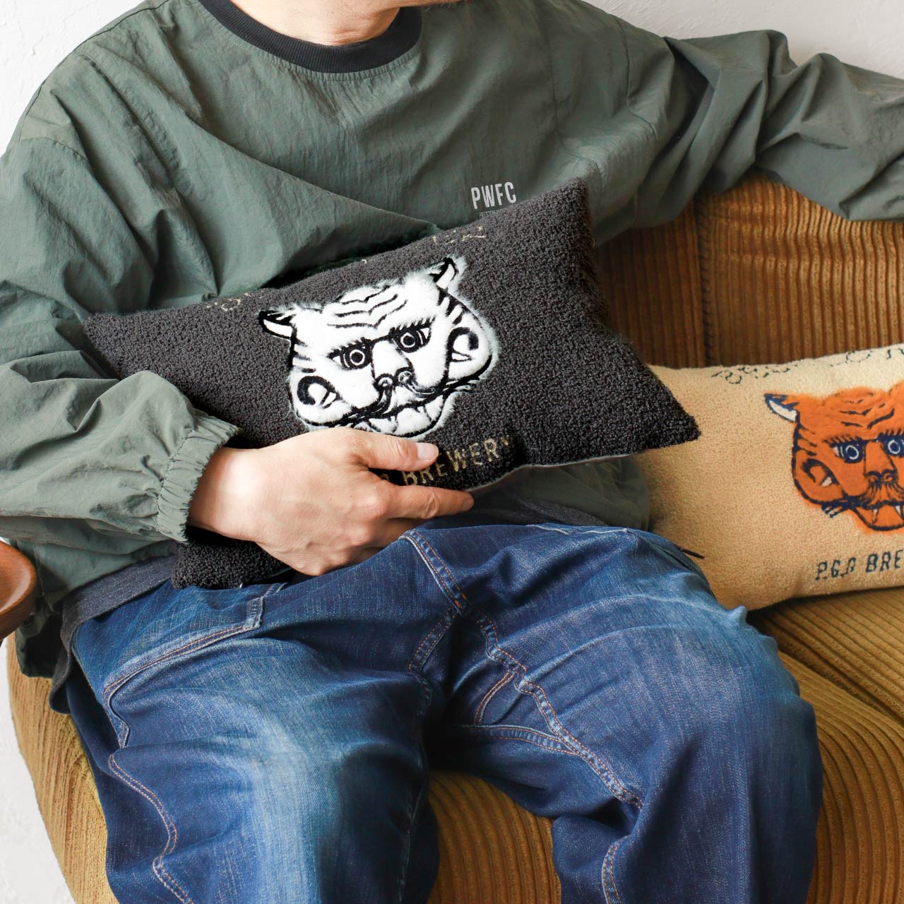 BEER LOVER RECT CUSHION / ビアーラバー レクトクッション - GRAY