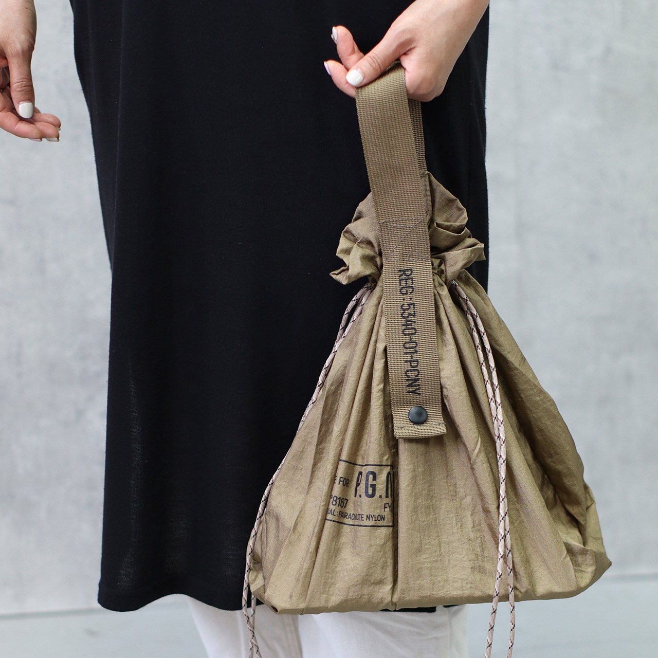 PACKABLE PARACHUTE NYLON BAG / パッカブル パラシュートナイロン