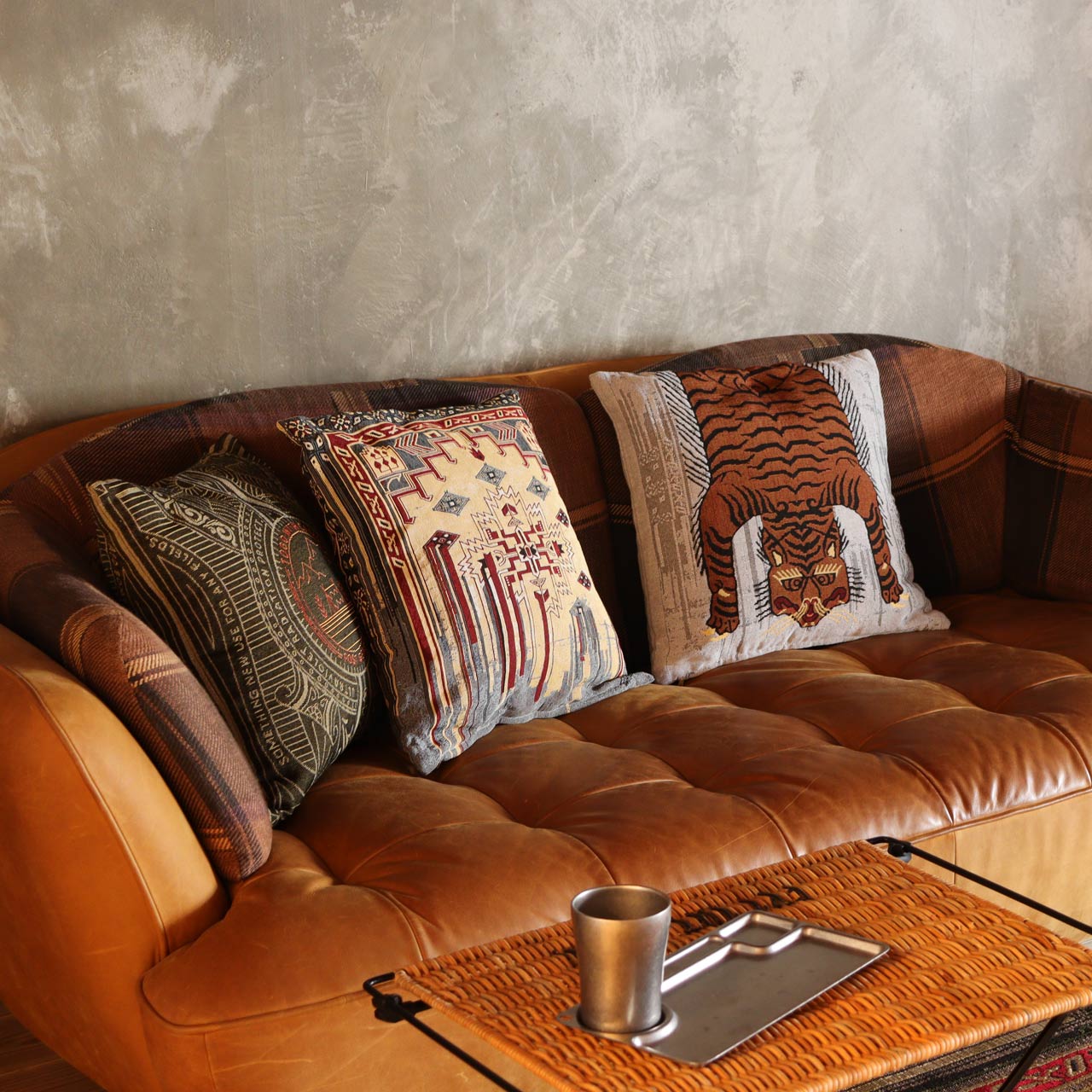 TO-GO CUSHION COVER / トゥーゴー クッションカバー - TIGER