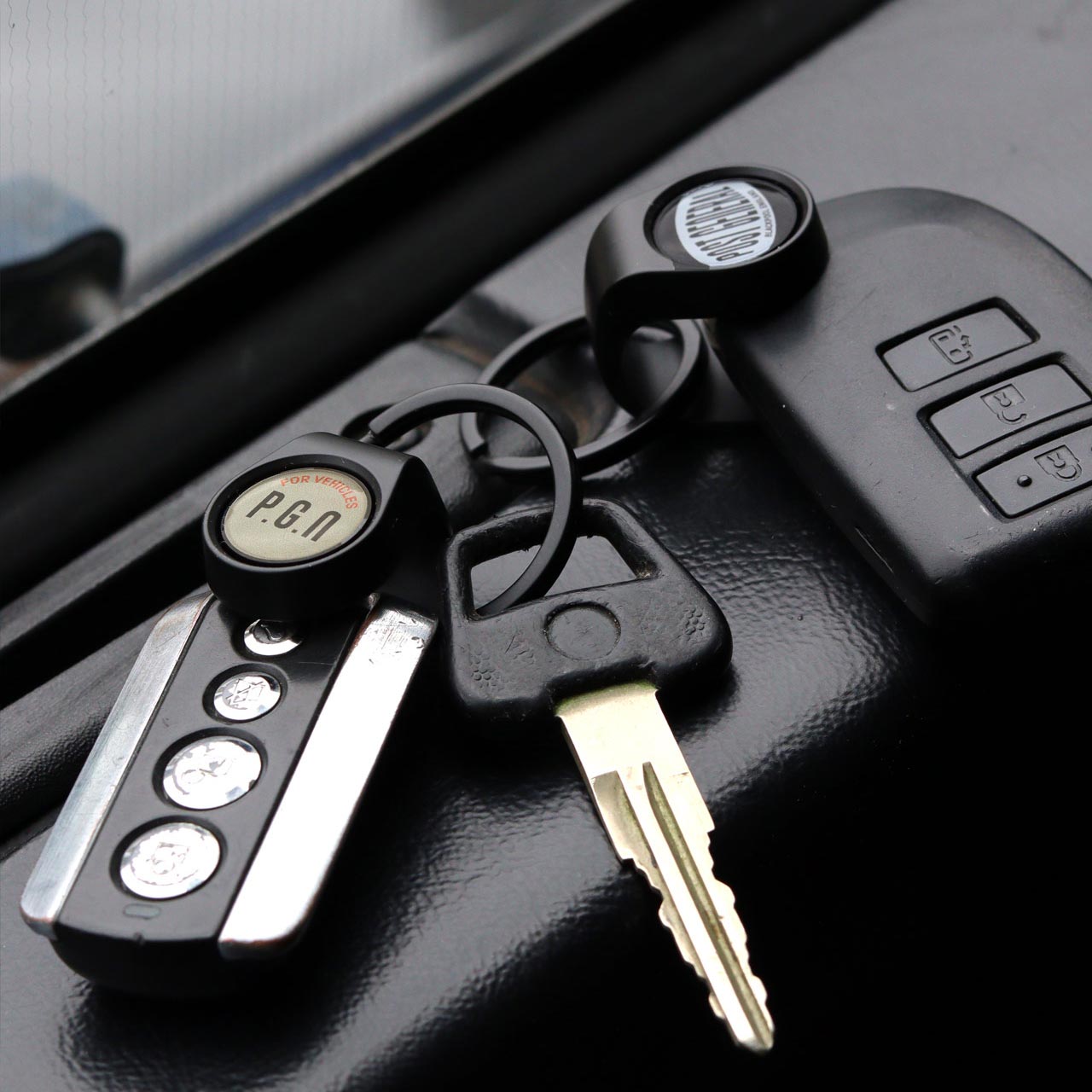 ZINC ALLOY VEHICLE KEY HOLDER / ジンクアロイ ビークルキーホルダー