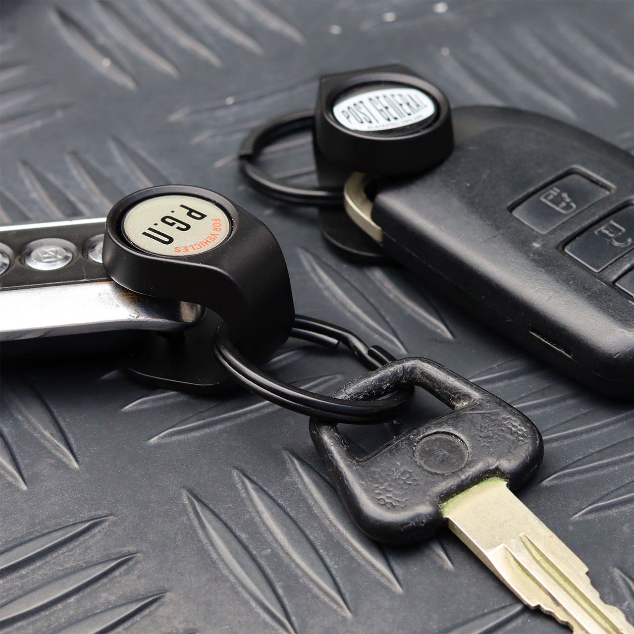 ZINC ALLOY VEHICLE KEY HOLDER / ジンクアロイ ビークルキーホルダー
