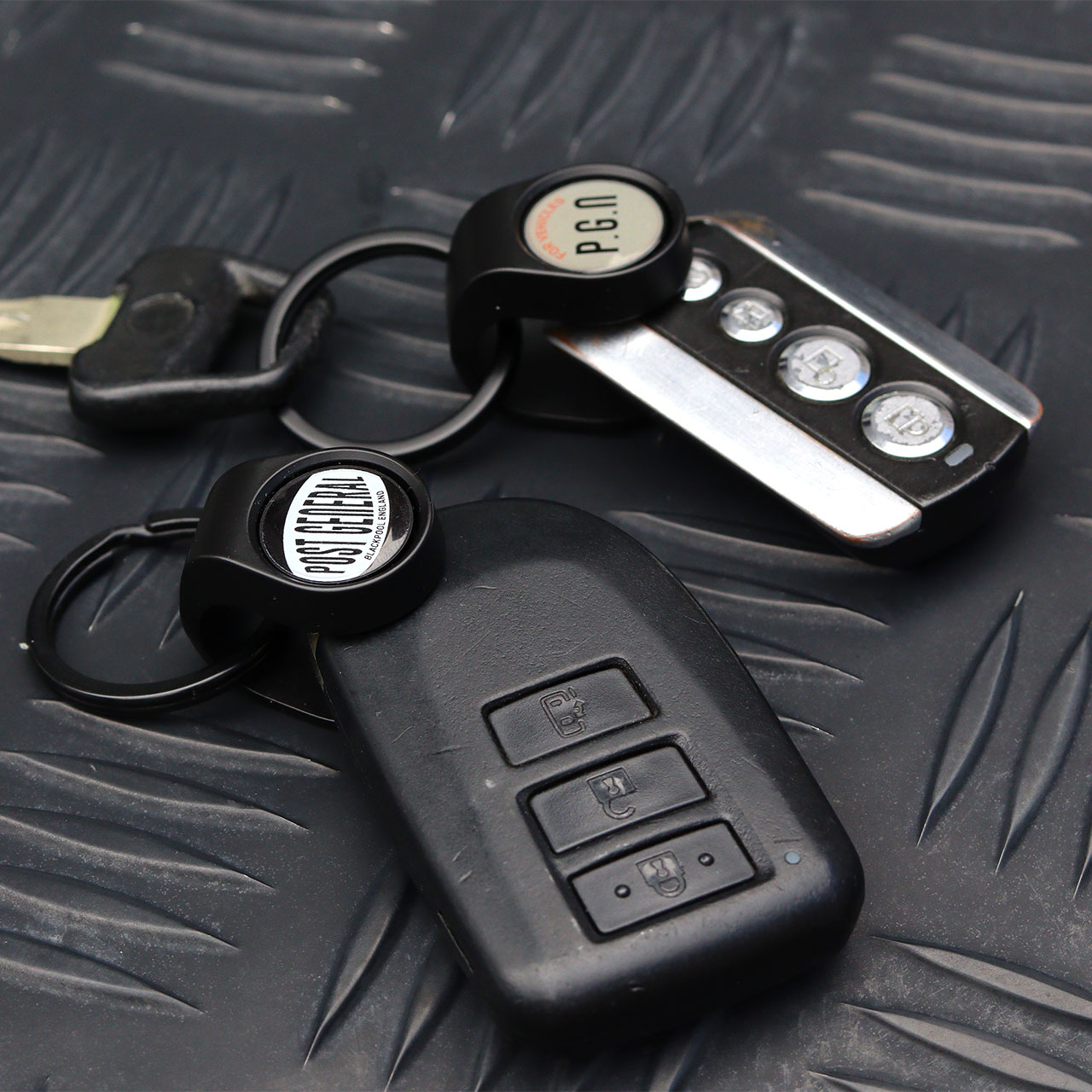 ZINC ALLOY VEHICLE KEY HOLDER / ジンクアロイ ビークルキーホルダー
