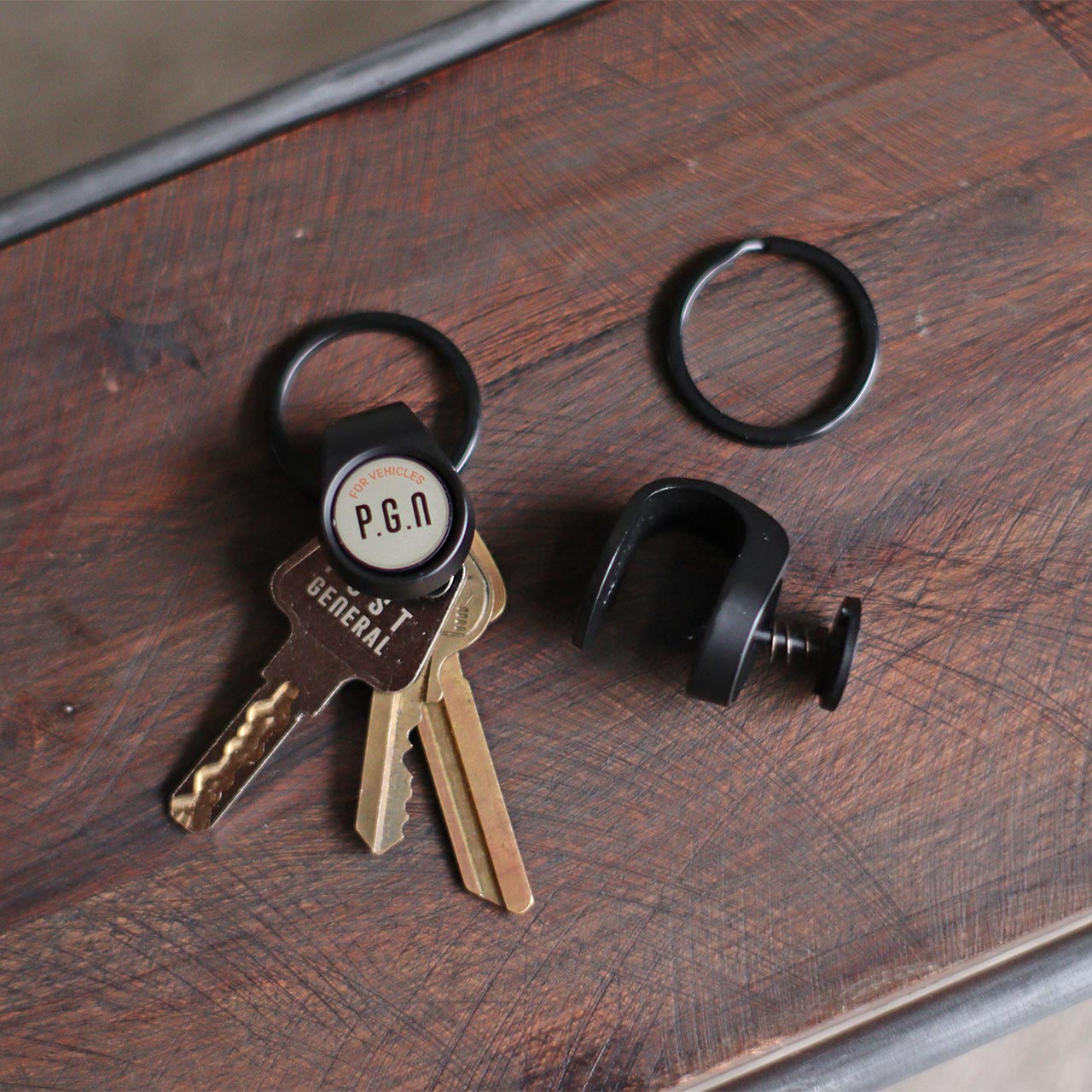 ZINC ALLOY VEHICLE KEY HOLDER / ジンクアロイ ビークルキーホルダー